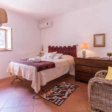 Santolio Country Retreat - Relax In Masseria Siciliana Con Giardino E Vista 팔라쫄로 아크레이데