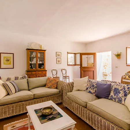 Santolio Country Retreat - Relax In Masseria Siciliana Con Giardino E Vista 팔라쫄로 아크레이데