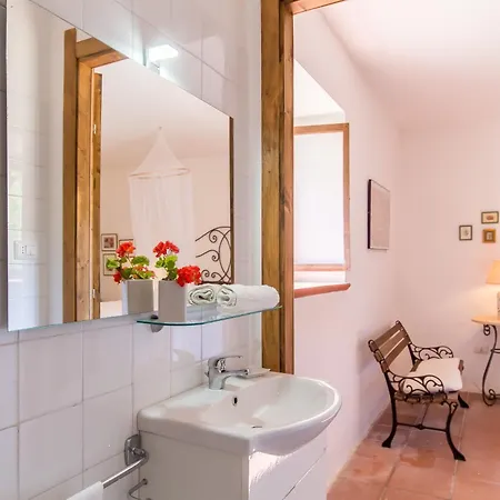 Villa Santolio Country Retreat - Relax In Masseria Siciliana Con Giardino E Vista *
