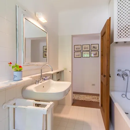 Villa Santolio Country Retreat - Relax In Masseria Siciliana Con Giardino E Vista