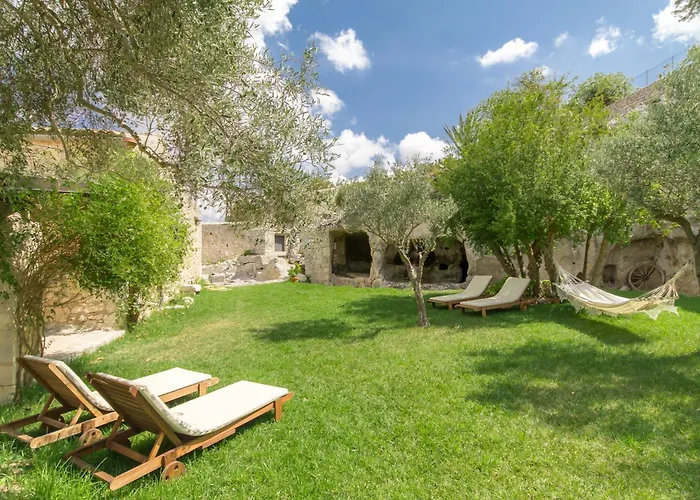 빌라 Santolio Country Retreat - Relax In Masseria Siciliana Con Giardino E Vista